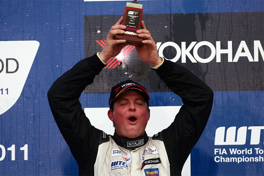 Michel Nykjær stod øverst på podiet i Japan. Det er også målsætningen i Kina.
(Foto: FIA WTCC)